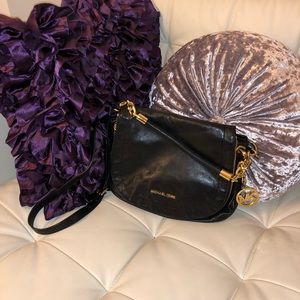 ✨MK- Black Leather Half Dome Crossbody🖤